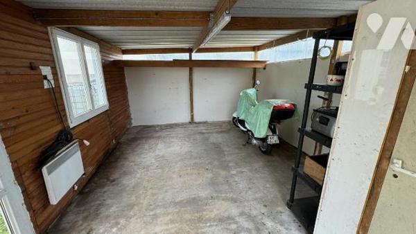 Proche de la mer, maison d'habitation.