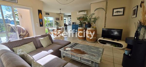 Maison
         6 pièces
        - 115 m² Exclusivité 296 700 €*