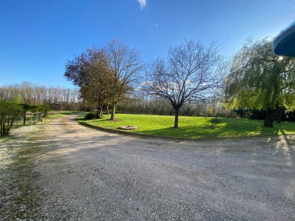 Maison à vendre 8 pièces proche de CHALON SUR SAONE (71)