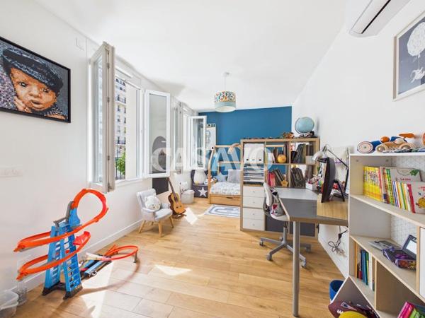 Vente Maison 6 pièces de 162m² - 92800 Puteaux