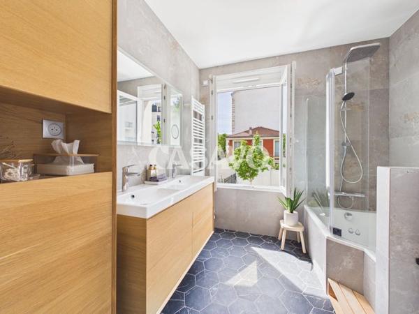 Vente Maison 6 pièces de 162m² - 92800 Puteaux
