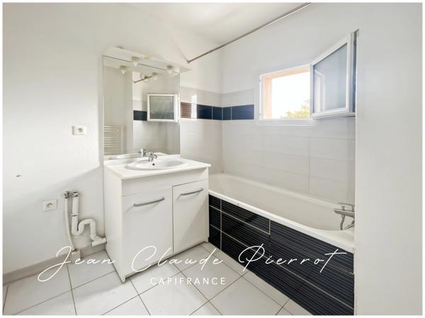 Appartement à vendre 3 pièces GARONS (30)