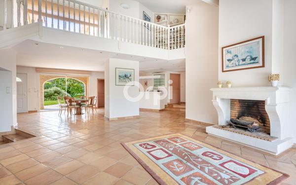 Maison à vendre    8 pièces • 344 m2 Séreilhac