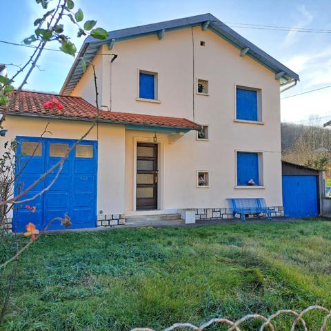 A VENDRE MAISON AU CALME / 2 JARDINS / 2 GARAGES