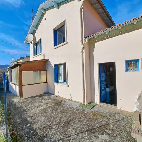 A VENDRE MAISON AU CALME / 2 JARDINS / 2 GARAGES