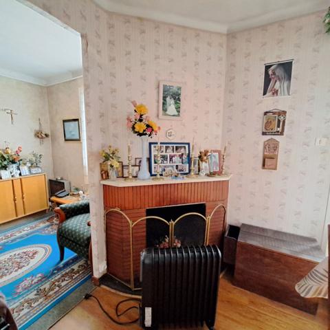 A VENDRE MAISON AU CALME / 2 JARDINS / 2 GARAGES