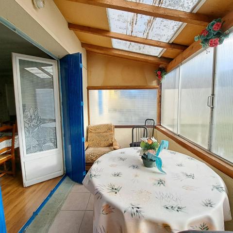 A VENDRE MAISON AU CALME / 2 JARDINS / 2 GARAGES