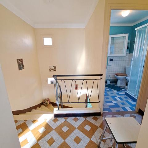 A VENDRE MAISON AU CALME / 2 JARDINS / 2 GARAGES