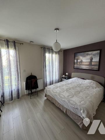 Pavillon avec jardin et garage