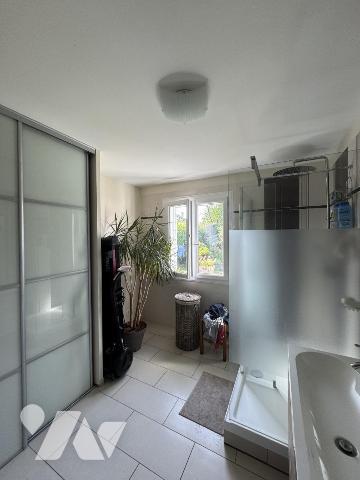 Pavillon avec jardin et garage