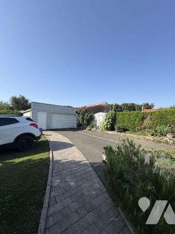 Pavillon avec jardin et garage