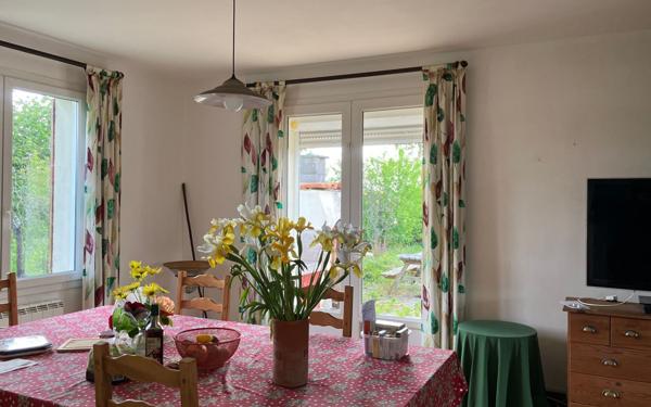 Maison à vendre    5 pièces •  Pont-l'Abbé-d'Arnoult