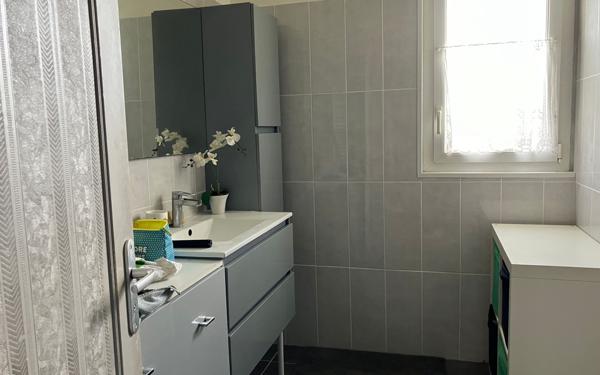 Maison à vendre    5 pièces •  Pont-l'Abbé-d'Arnoult