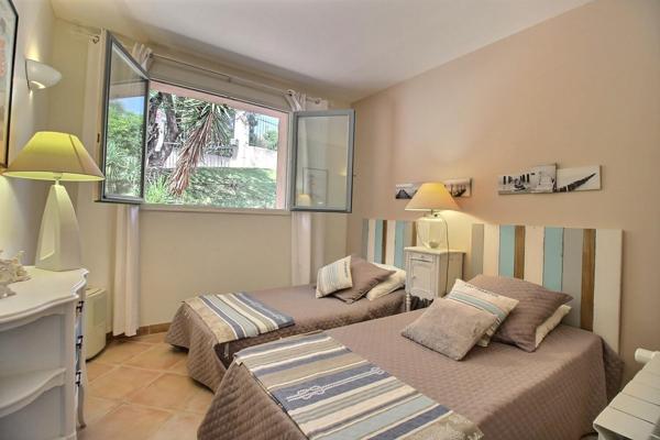 Maison à vendre  7 pièces - 227 m2 VALBONNE - 06