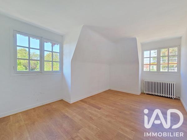 Maison à vendre 7 pièces 194 m² Mandres-les-Roses