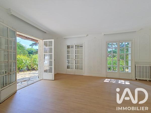 Maison à vendre 7 pièces 194 m² Mandres-les-Roses
