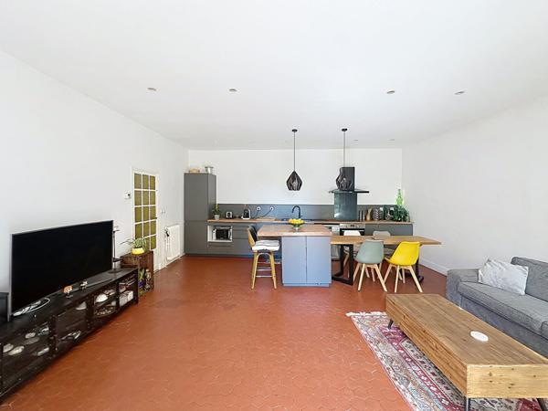 A vendre appartement T3 104m2 Saint-Barnabé Marseille 13012