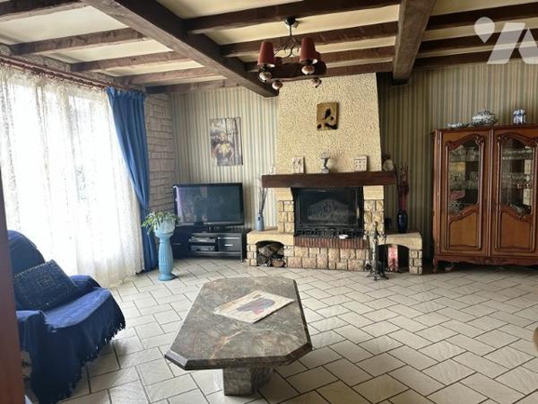 HAUTEVESNES - 15 minutes Mareuil sous Ourcq et A4 Château-Thierry, pavillon de 159 m² de type 6.