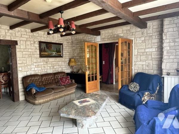 HAUTEVESNES - 15 minutes Mareuil sous Ourcq et A4 Château-Thierry, pavillon de 159 m² de type 6.