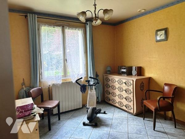 HAUTEVESNES - 15 minutes Mareuil sous Ourcq et A4 Château-Thierry, pavillon de 159 m² de type 6.