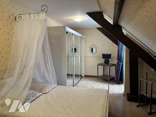 HAUTEVESNES - 15 minutes Mareuil sous Ourcq et A4 Château-Thierry, pavillon de 159 m² de type 6.