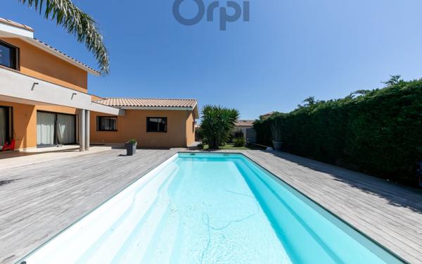 Maison à vendre    5 pièces • 192 m2 Pézilla-la-Rivière