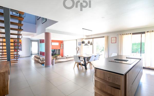 Maison à vendre    5 pièces • 192 m2 Pézilla-la-Rivière