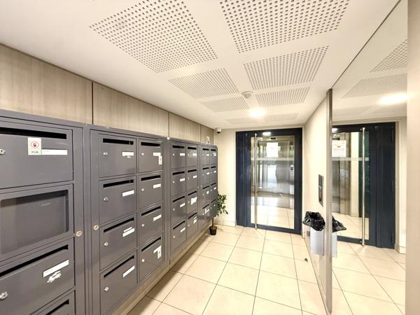 Drancy (93700) 2 Pièces avec balcon et parking, centre-ville