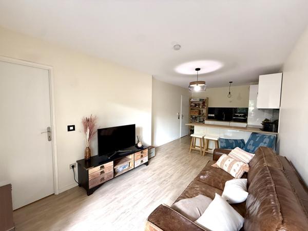 Drancy (93700) 2 Pièces avec balcon et parking, centre-ville