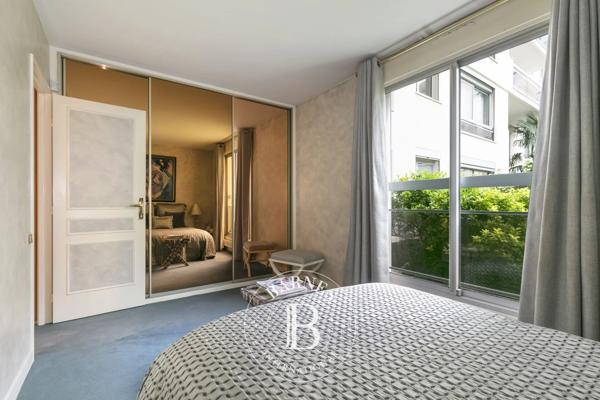 Courbevoie, Appartement 2 Chambres -  93 m² à vendre