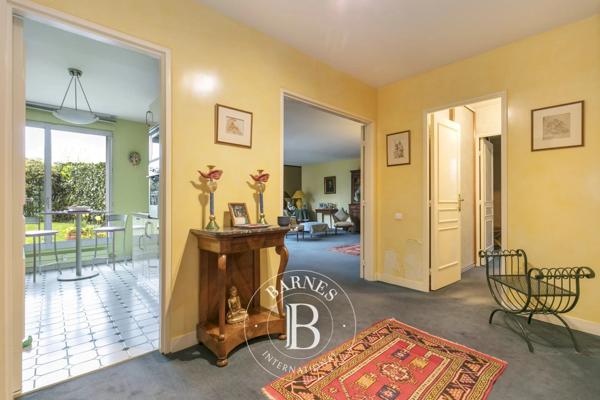 Courbevoie, Appartement 2 Chambres -  93 m² à vendre