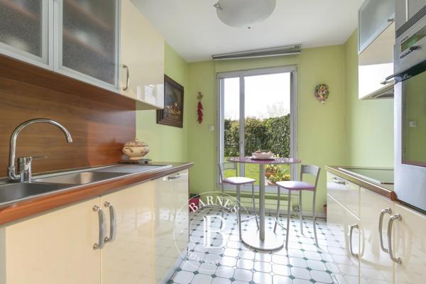 Courbevoie, Appartement 2 Chambres -  93 m² à vendre