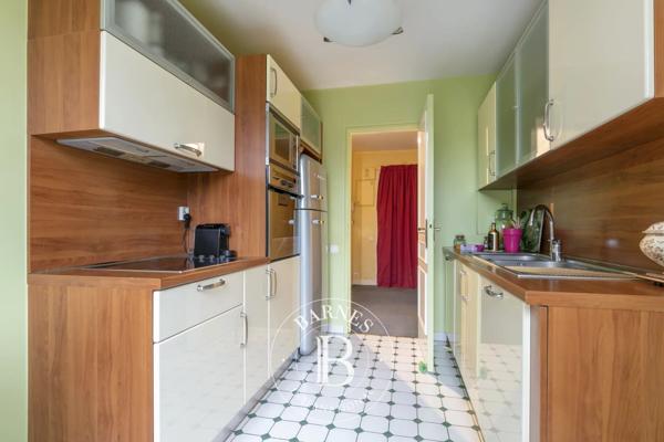 Courbevoie, Appartement 2 Chambres -  93 m² à vendre