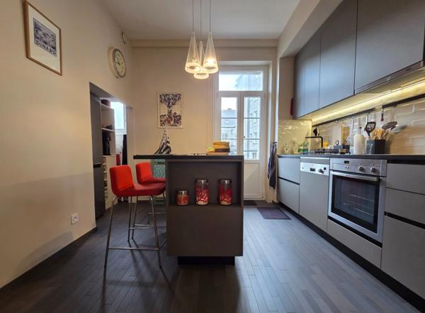 Dinard Ecluse: Appartement de 111m² rénové par un architecte d'intérieur:double séjour,cuisine,3 chambres, 2 salles d'eau