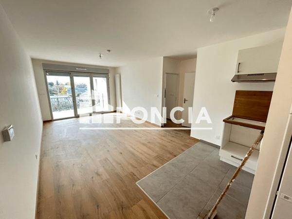 Location Appartement 2 pièces 46.8 m² - Avrille 49240