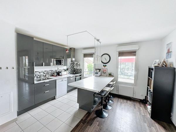 Appartement à Meaux - 3 pièces - 2 chambres - balcon et double places de stationnement