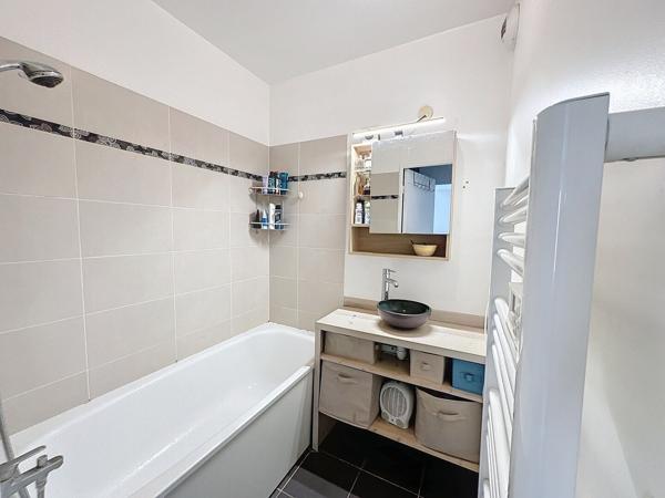 Appartement à Meaux - 3 pièces - 2 chambres - balcon et double places de stationnement