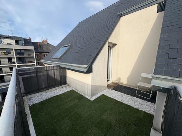 RENNES FRANCISCO FERRE - Type 3 - Dernier étage avec terrasse et parking