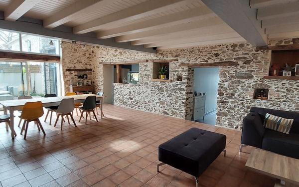 Maison à vendre    5 pièces •  Mormaison