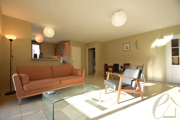 Lyon 8ème rue Volnay – Agréable T4 meublé de 85 m² avec balcon et garage en sous-sol