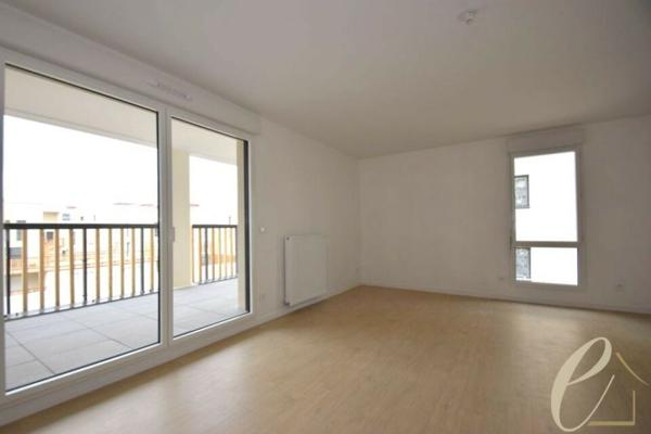 L’ISLE D’ABEAU Av. Henri Bergson – Appartement T3 de 65,20 m² avec balcon de 8,69 m² exposé Ouest et Box fermé en sous-sol