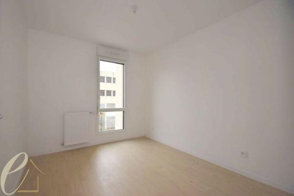L’ISLE D’ABEAU Av. Henri Bergson – Appartement T3 de 65,20 m² avec balcon de 8,69 m² exposé Ouest et Box fermé en sous-sol