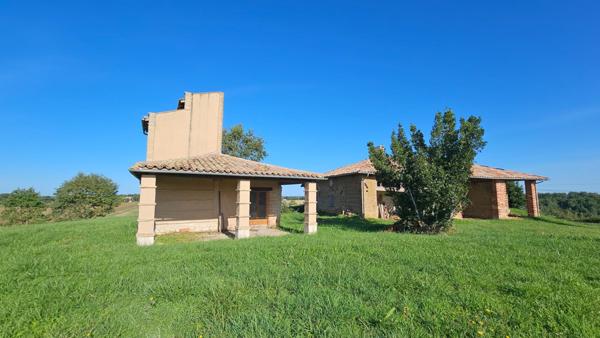 Maison et Pigeonnier à rénover