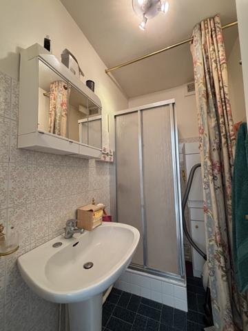 ROYAN CENTRE VILLE APPARTEMENT T5 AVEC APERCU MER