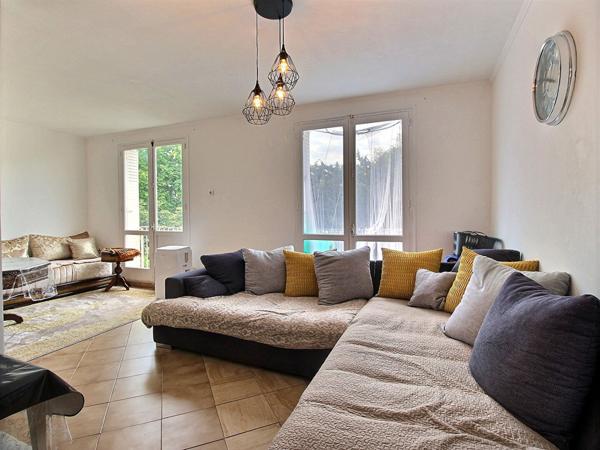 Appartement Avignon 4 pièce(s) 69.27 m2 actuellement loué , bonne rentabilité, proche commodités.