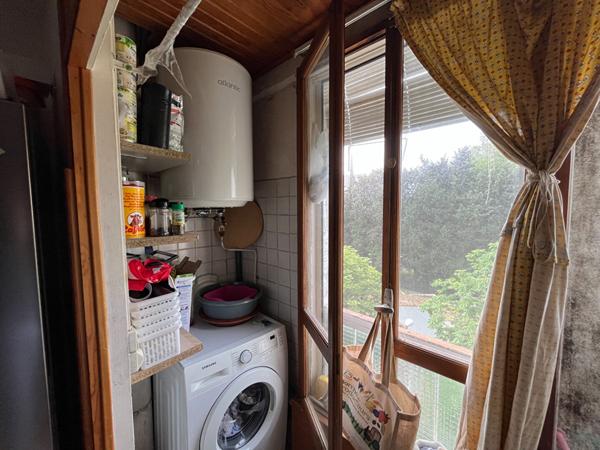 Appartement Avignon 4 pièce(s) 69.27 m2 actuellement loué , bonne rentabilité, proche commodités.