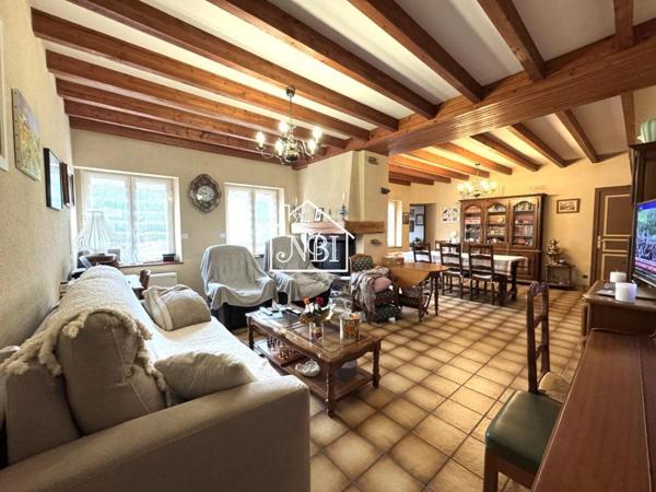 À VENDRE Propriété 5 pièces sur terrain 1300 m2 LAVAL CENTRE