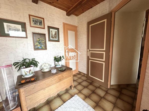 À VENDRE Propriété 5 pièces sur terrain 1300 m2 LAVAL CENTRE