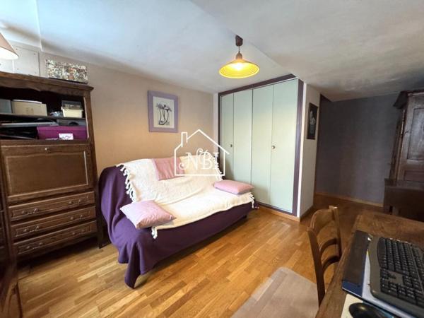 À VENDRE Propriété 5 pièces sur terrain 1300 m2 LAVAL CENTRE