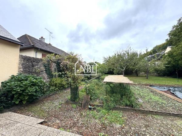 À VENDRE Propriété 5 pièces sur terrain 1300 m2 LAVAL CENTRE